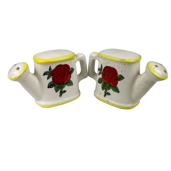 Vintage Cottagecore Floral Watering Pot Salt & Pepper Shaker Set Roses Yellow SP - Picture 7 of 10